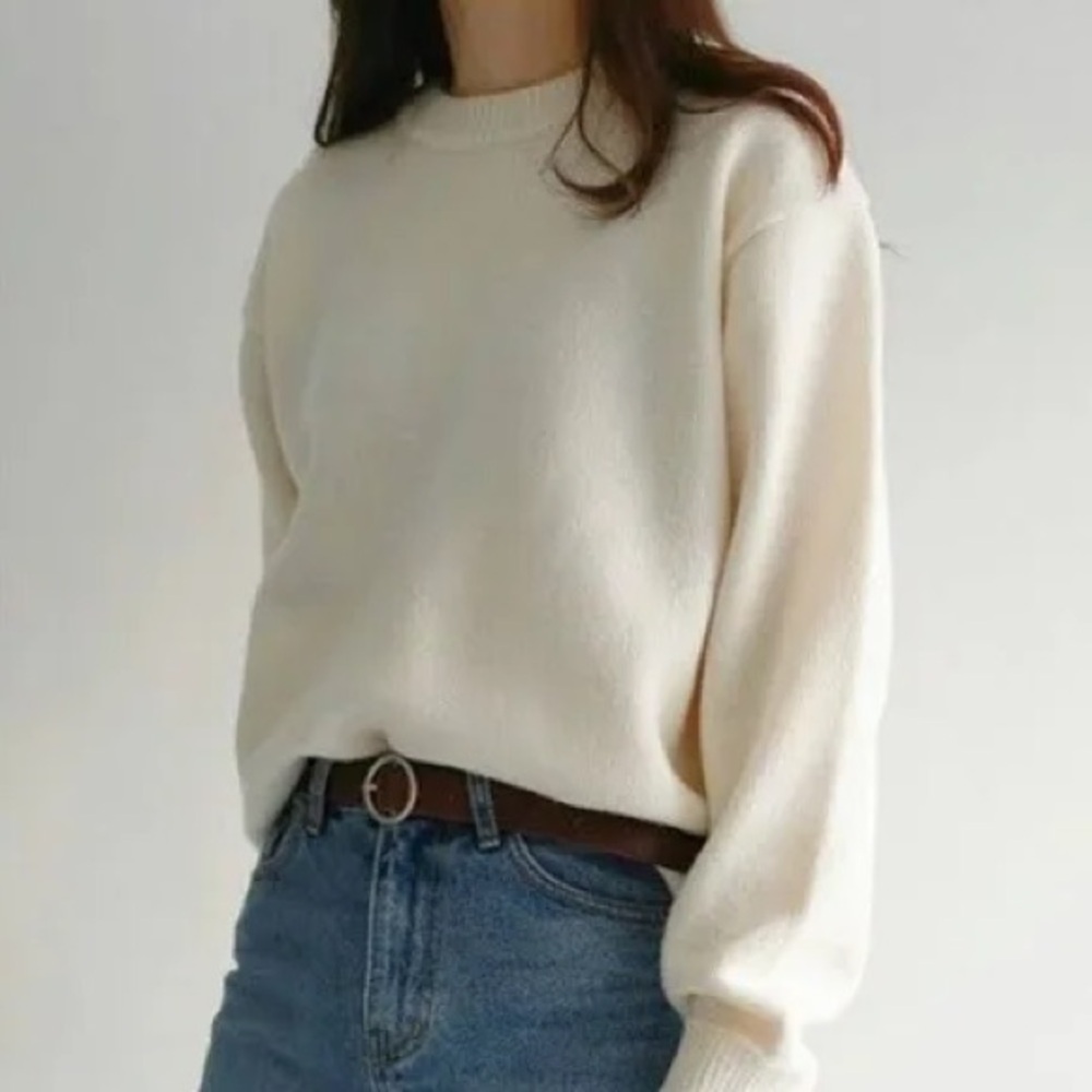 Classic Crewneck Cashmere Sweater - Cream